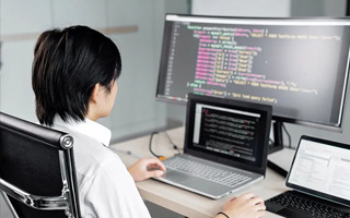 贵港 api php源码,下载的php源码怎么运行呢？